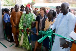 Opening Lamin Health Center - Kinderen Van Lamin